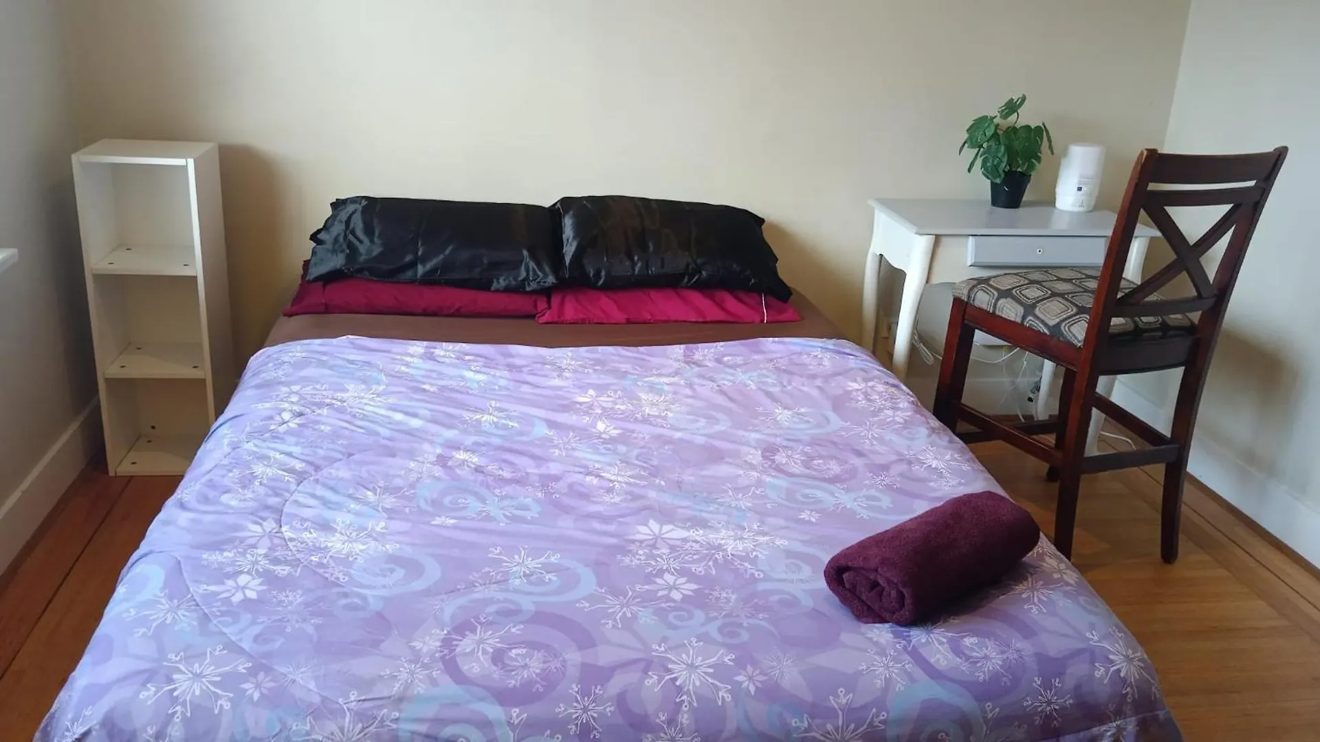 Δωμάτια σε οικογενειακή κατοικία Vancouver Private Room In Budget - Near Transit, Shopping, Ubc & Downtown